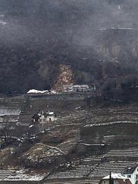 Disastro a Bolzano, la parete rocciosa crolla sull'hotel Eberle