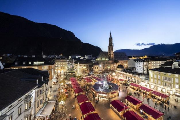 Mercatini Di Natale Merano.Coronavirus Bolzano Pensa Gia A Come Organizzare Il Mercatino Di Natale Bolzano Alto Adige